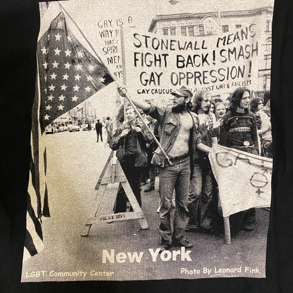 Vintage 00’s The Stonewall Inn NYC T Shirt - Picture 5 of 8
